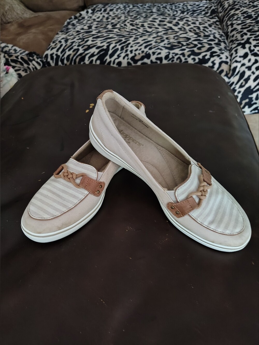 Grasshoppers Ortholite Women's Slip-On Loafer in Light Beige with Brown Accents
